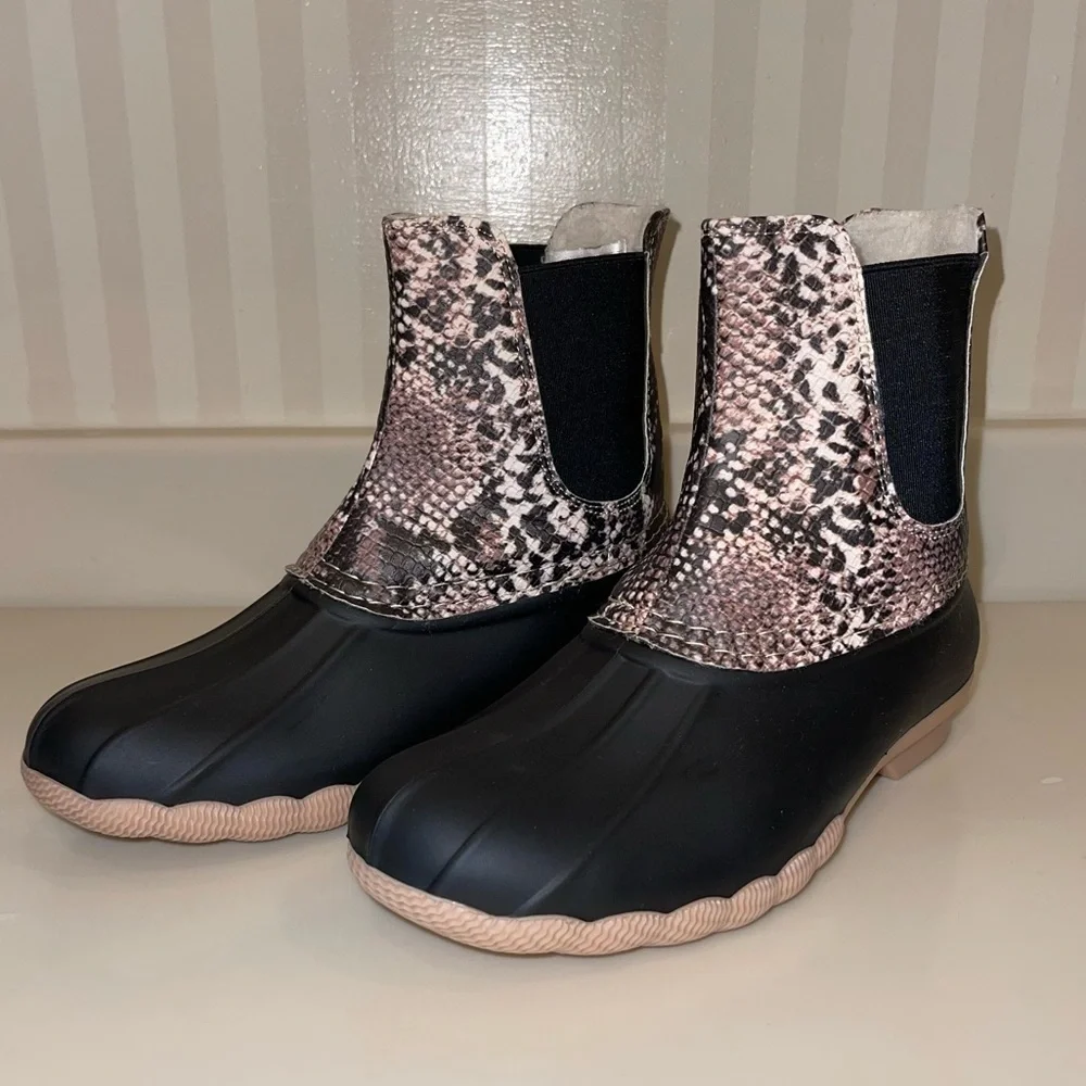 Outwoods Taupe And Black Snake Print Fleece Lined Duck Boots Rain Snow Boots